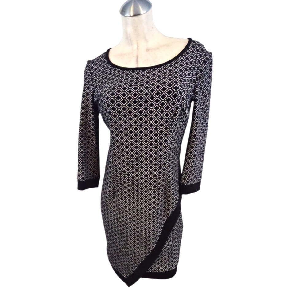 Cartise Size 4 Elegant Black and White Geometric Dress